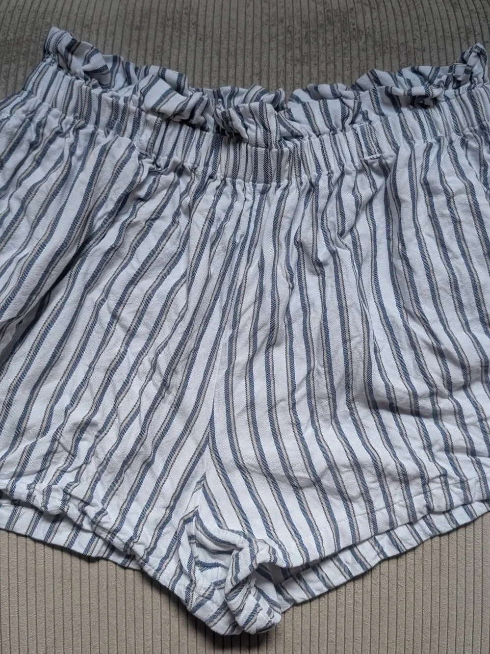 Hollister White and Blue Striped High-Waist Women’s Shorts